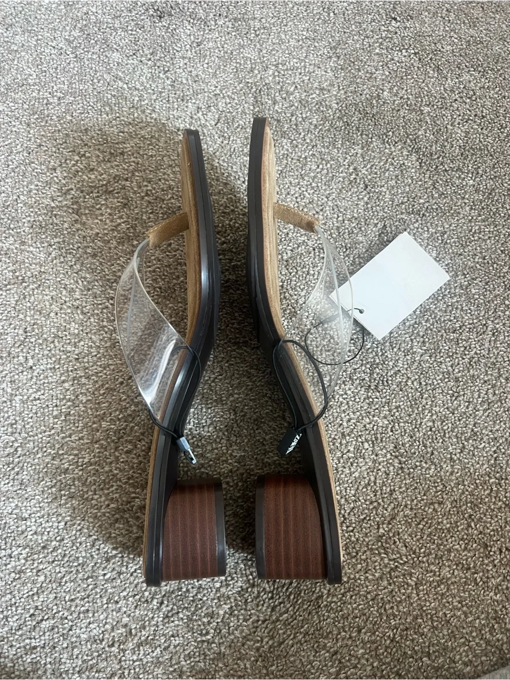 ZARA VINYL BLOCK HEEL SANDALS - Light beige